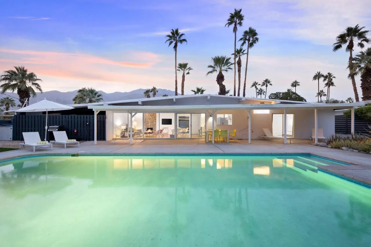 Cosmic Sunset Villa Palm Springs USA
